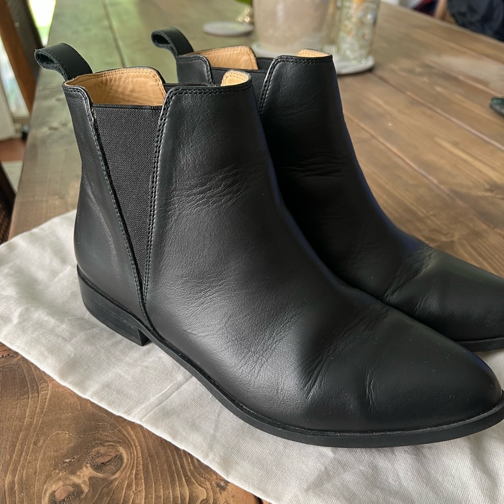 Nisolo Eva Everyday Chelsea Boot